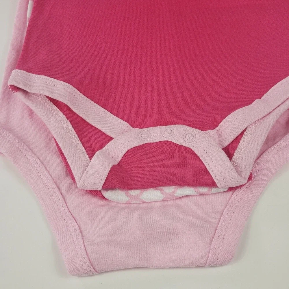 Luvable Friends Bodysuits Girls 3-6 Month 3 piece New‎ pink